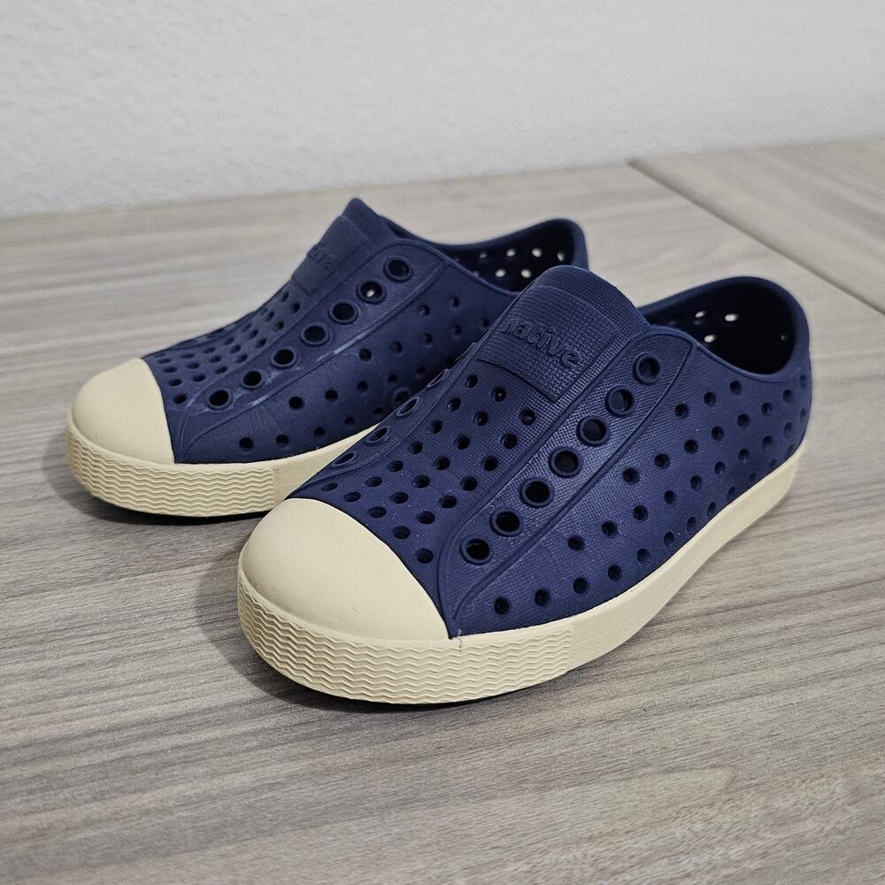 Native Shoes Jefferson Classic Slip On Navy Blue Kids C8 Unisex Boy - Picture 2 of 10
